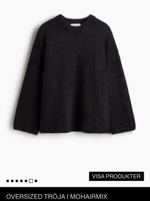 Oversized svart stickad tröja från hm - Mysig oversized stickad tröja i svart mohairmix med lång ärm 