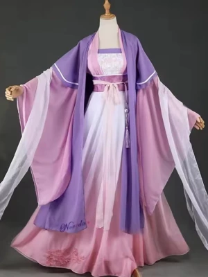 Jiang Yanli cosplay  - Selling my Jiang Yanli cosplay. It comes with everything in the picture+ a small fan. More pictures soon! It's a bit dirty on the bottom of the dress since I wore it to a Convention 