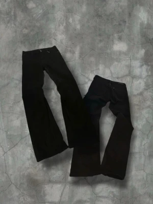 Custom lee jeans - Custom gjorda lee jeans bootcut