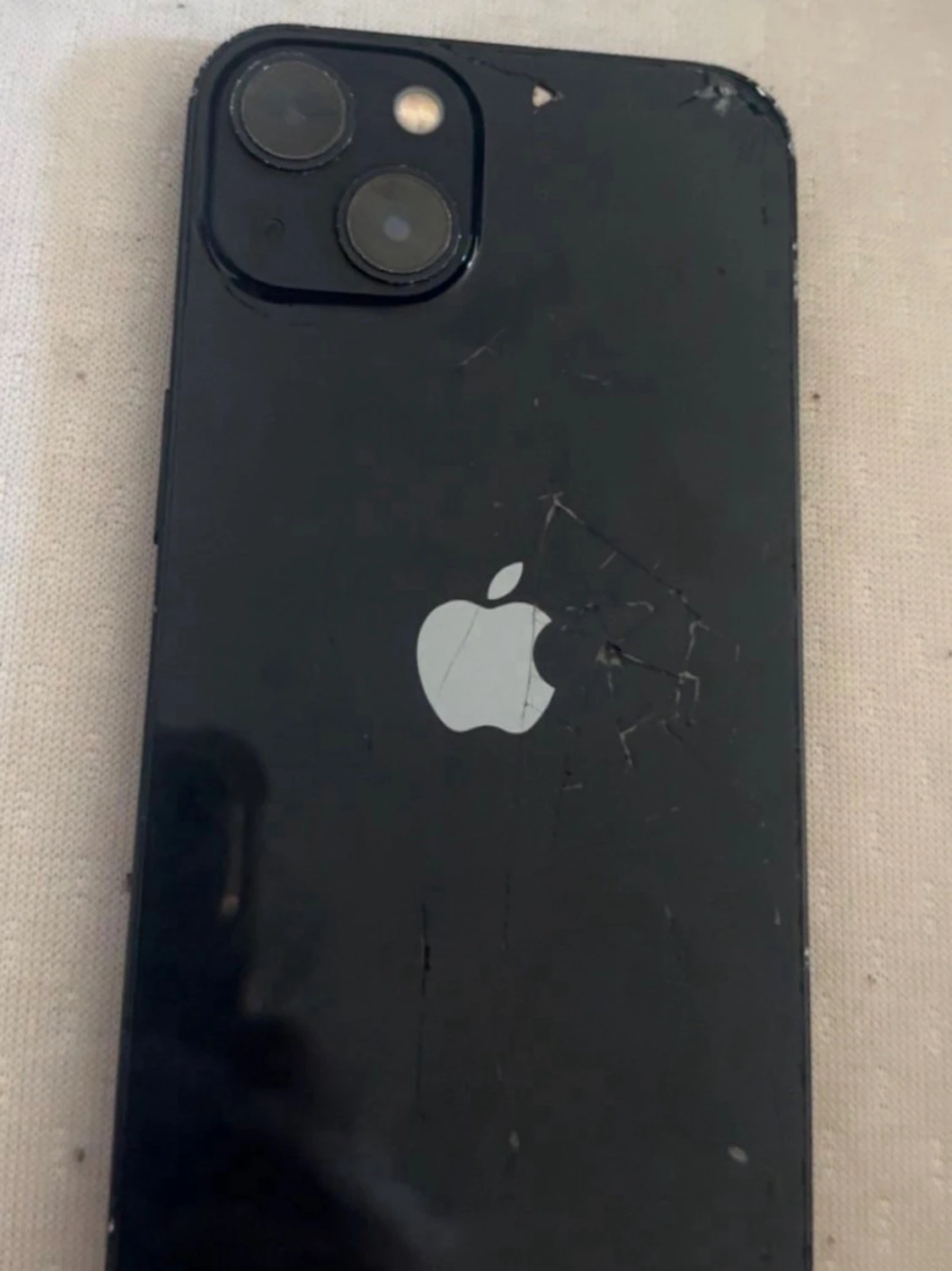 Svart iPhone med dubbla kameror