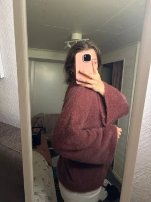 Stickad tröja - Heeej skriv till mig om du har någon fundering eller vill ha fler bilder🥰😇❤️