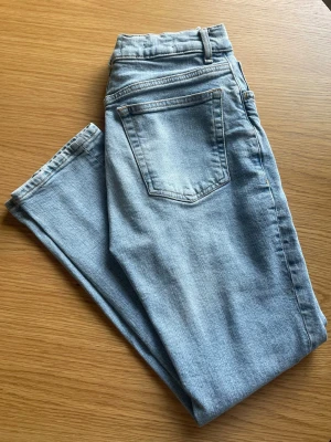 Jeans - Jeans från Mango stl 36 i bra skick.