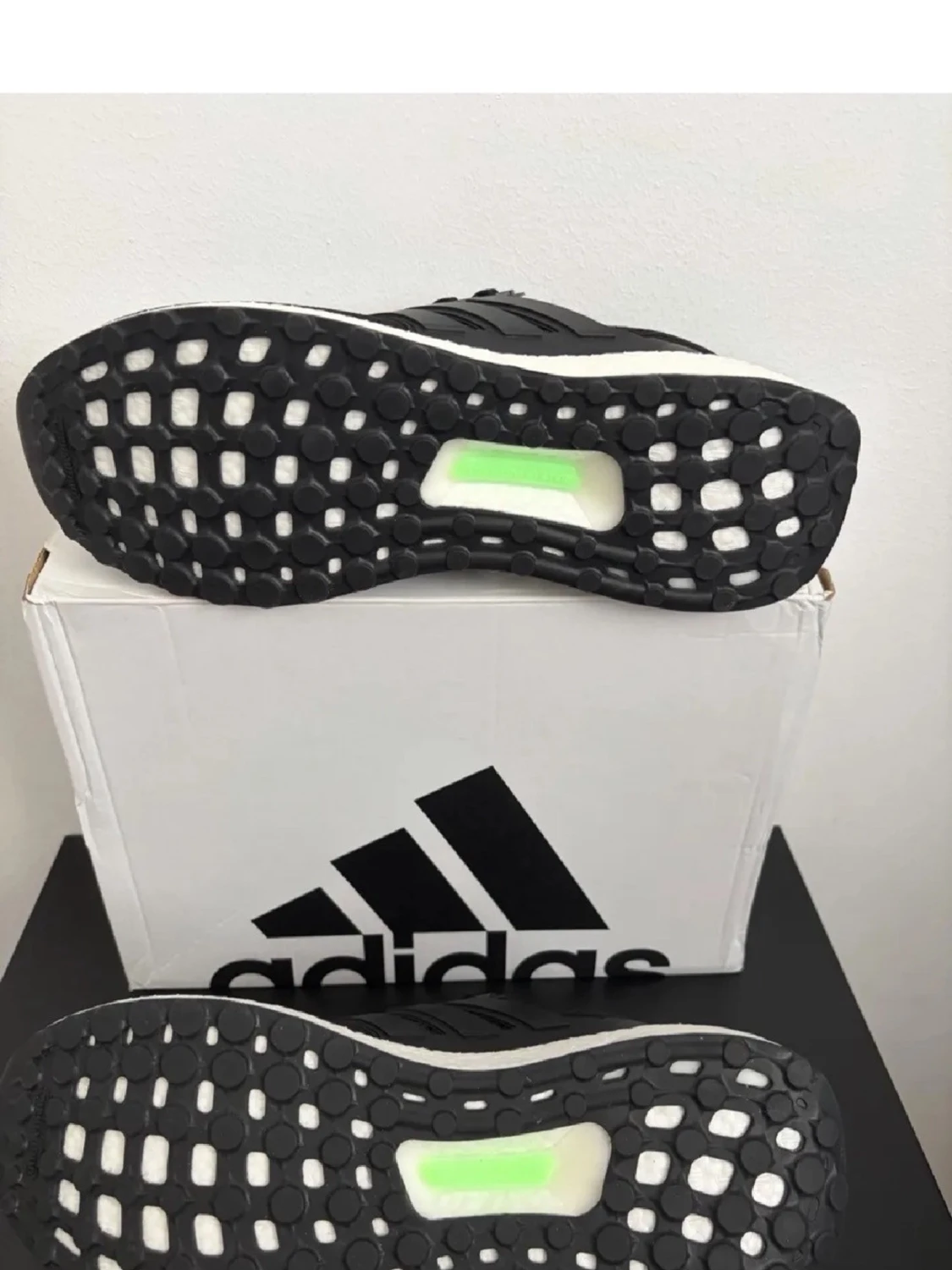Svarta Adidas Ultraboost sneakers - 2
