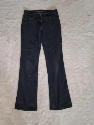 Jeans - Ett par svarta baggy jeans!