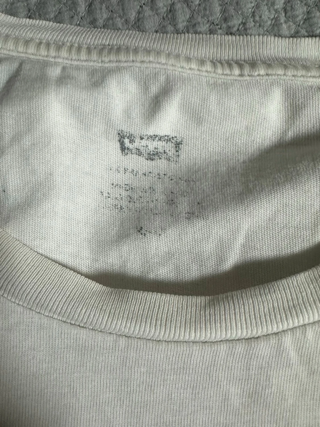 Vit t-shirt från Levi's - 2
