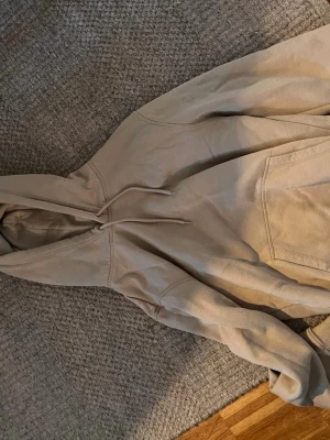 Beige oversized hoodie med huva HM - HM huvtröja
