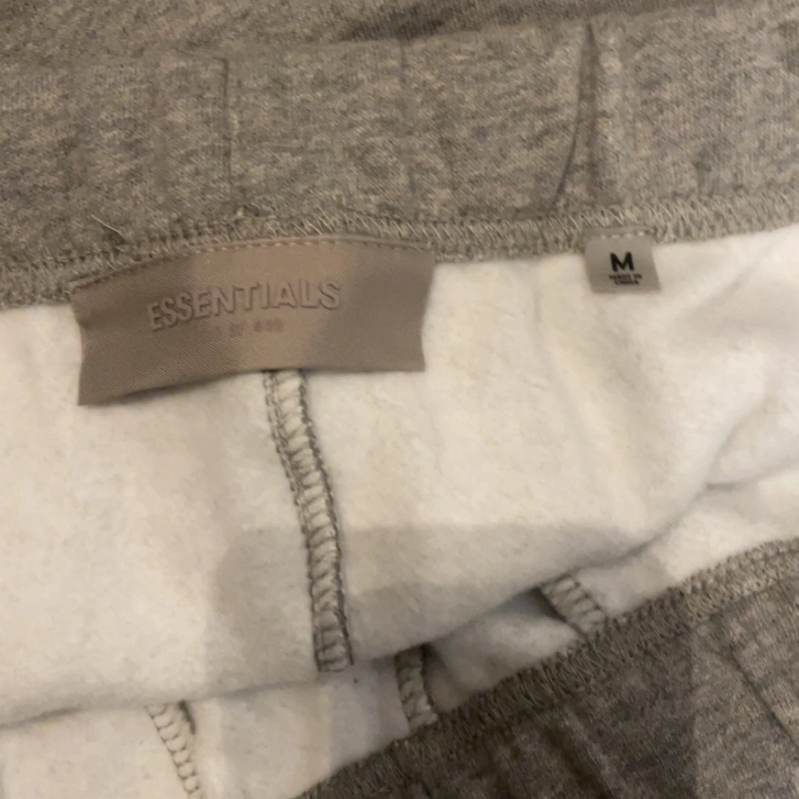 Grå Essentials mjukisbyxor - 2