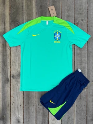 Brasilien Nike fotbollsträningsset - Helt ny, storlek S för men 