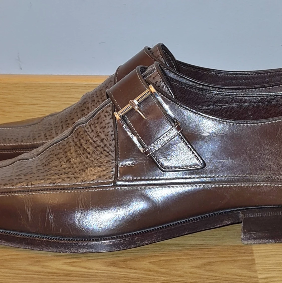 A Testoni Hajskinn Skor - 90