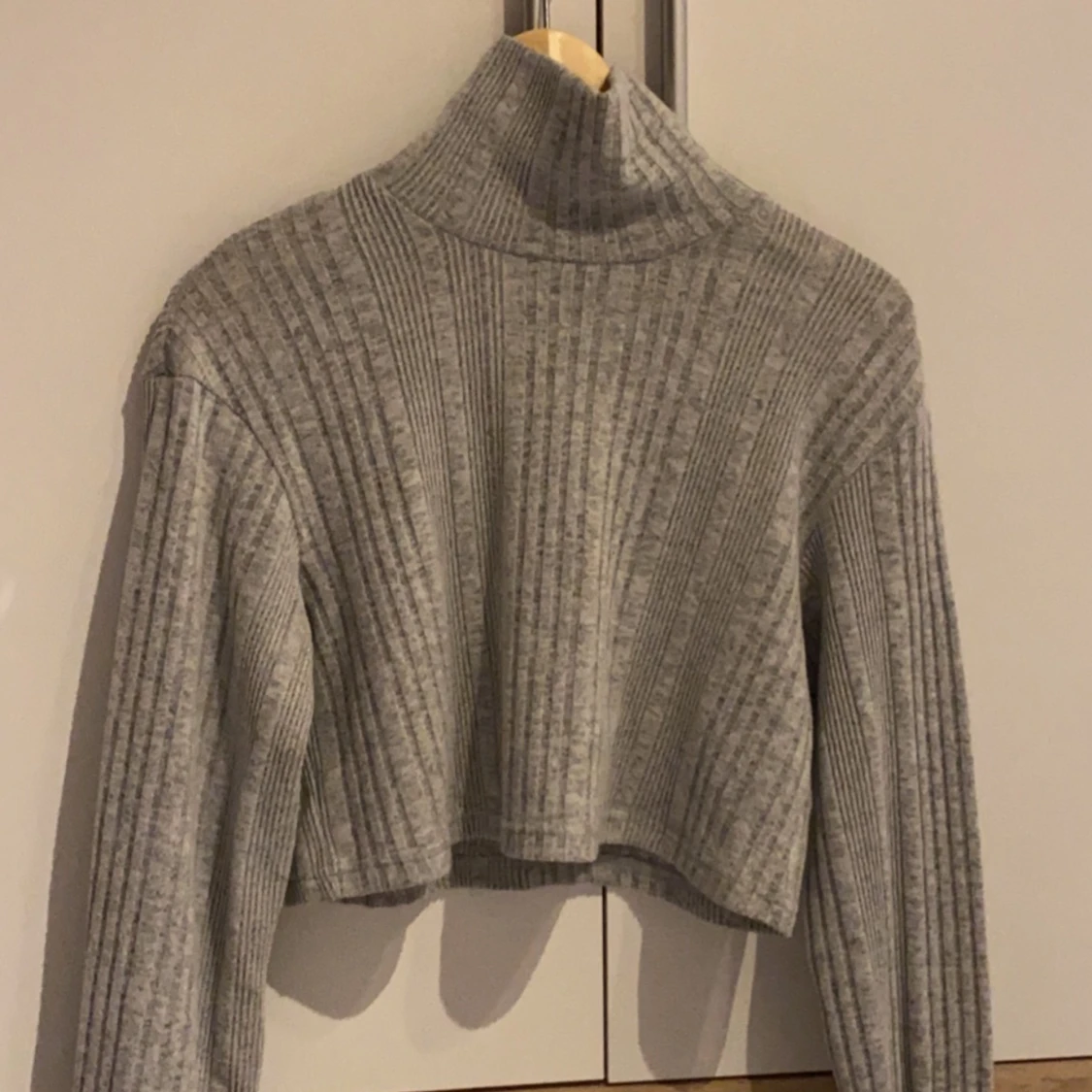 Grå turtleneck 