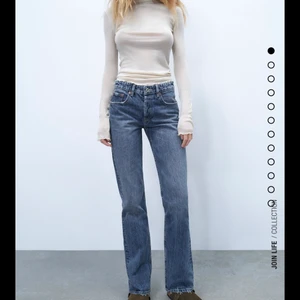 Mid rise jeans  - Jätte fina mid rise jeans från Zara som är lite för stora för mig, är 163💗 inget fel på byxorna, kan mötas upp i Stockholm! 