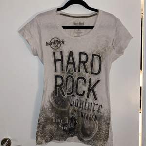 Vit jätte fin Hard rock couture t-shirt i storlek M 💓 49kr+frakt