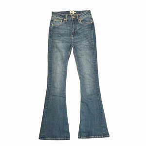 Flared jeans - Flared jeans från Lager 157. Storlek S. Bra skick då de är använda 1 gång.