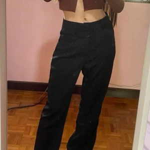 kostymbyxor strl S - jätte sköna