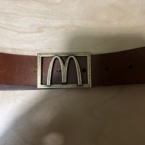 Donken skärp unisex - Ett unisex donkenskärp som är justerbart efter just din passform! 🍔🍟