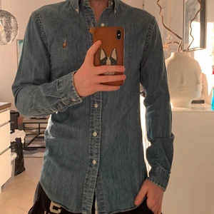 Ralph Lauren Polo Sport skjorta strl S - Jeansskjorta slim fit strl S