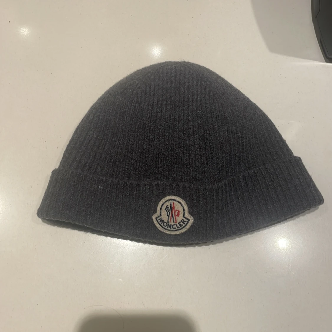 Moncler mössa