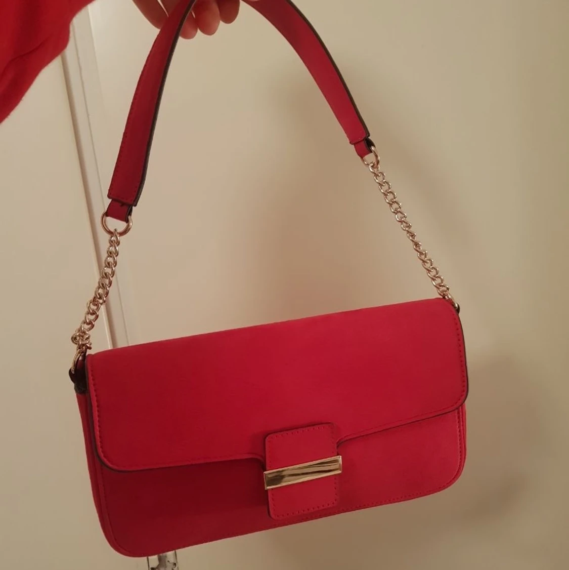 Hot pink baguette bag ny