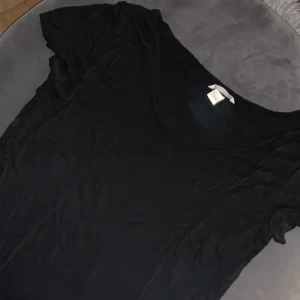 HM - HM basic vnäckströja. Storlek L