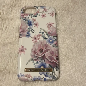 Ideal of sweden skal  - Säljer mitt super fina ideal of sweden skal. Har några repet då säljer för billigare pris!💘