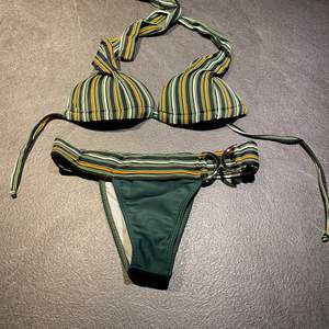 Bikini multi färg 🎨…..storlek small….köpte från Brasilien 🇧🇷 
