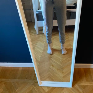 Mom jeans  - MOM jeans från Gina i storlek 34.