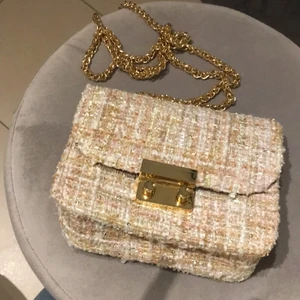 Väska - Väska, ganska ny, oanvänd. Bra skick,60kr+frakt 