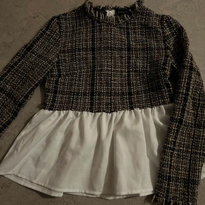 Tröja  - Tröja från shein aldrig använd men väldigt fin storlek s men passar även m då den är stor i storleken 