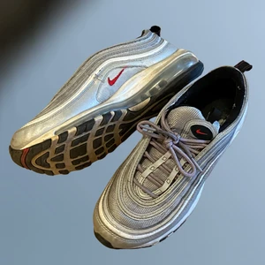 Nike air Max 97 - Väldigt använda men fortfarande fina!