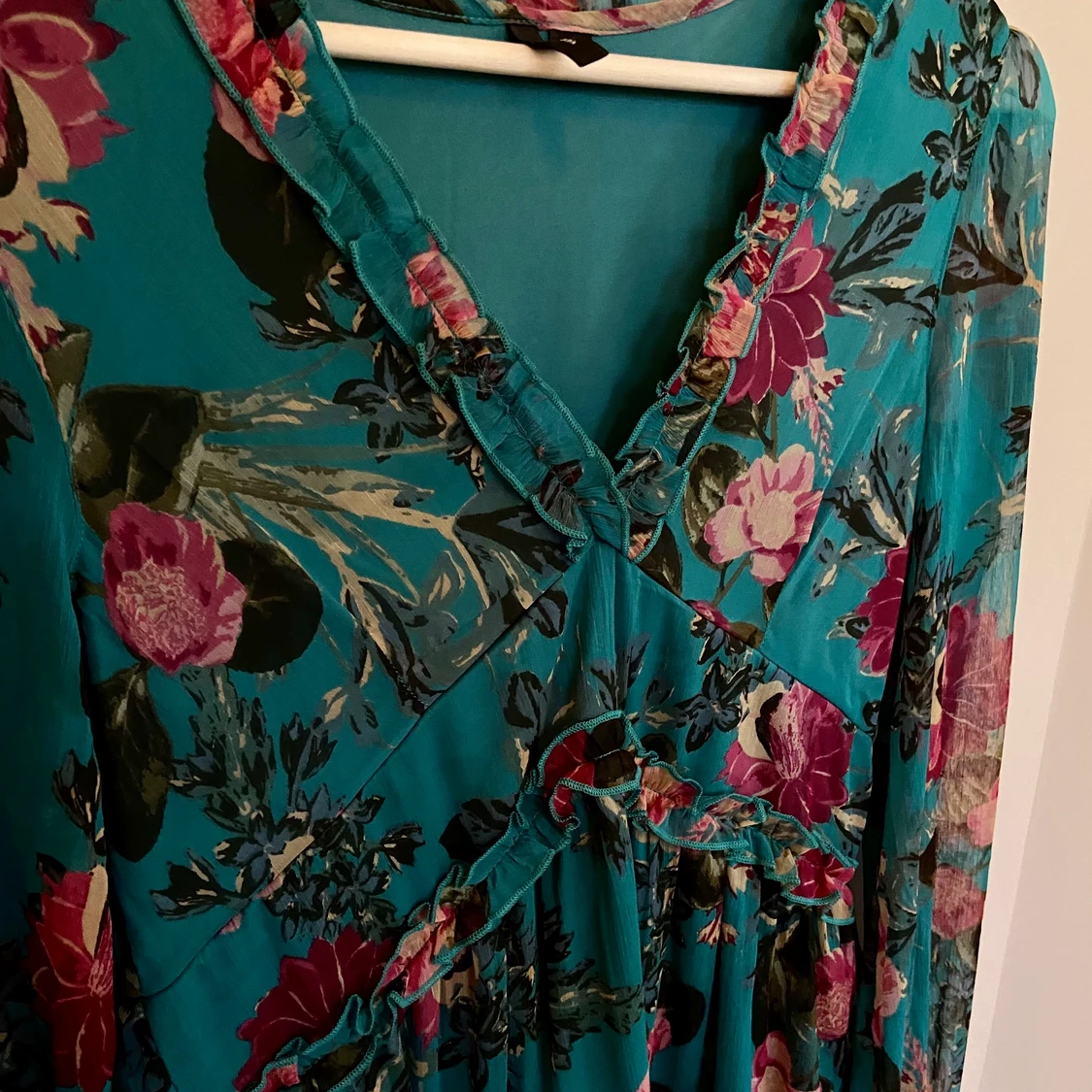 Blommig klänning - 91