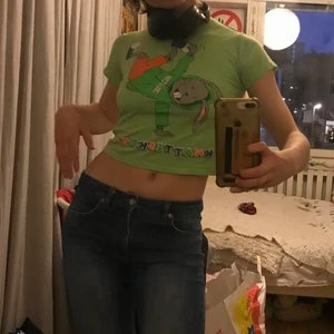 Söt t-shirt - En väldigt fin tröja köpt här på Plick! Barnstorlek men passar XS:)