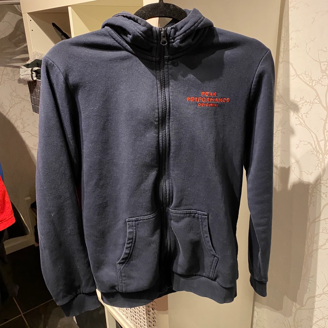 Peak performance hoodie  - 90