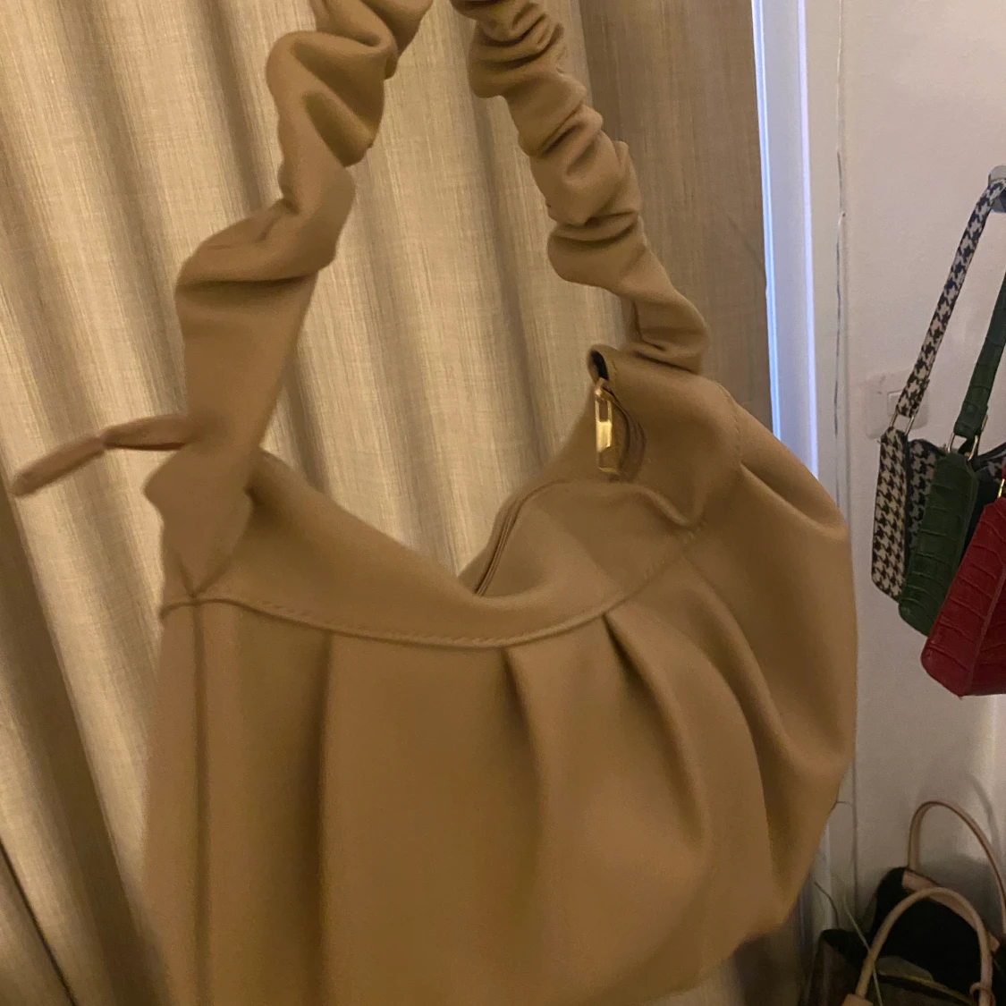 Scrunch-bag från asos - 90