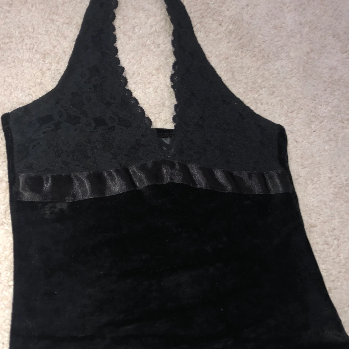 Halter neck top - 90