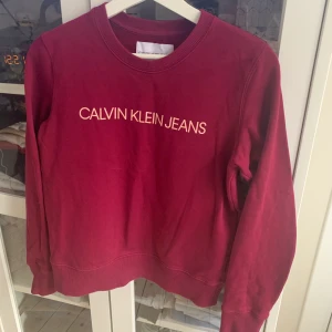 Calvin Klein Tröja  - Calvin Klein fint tröja storlek S mycket bra stycken 