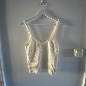 Vitt linne - Stickat linne ifrån zara