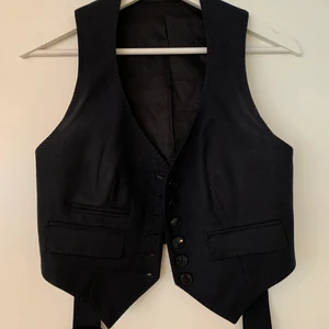 Acne Jeans väst - Acne Jeans väst, använd en gång, nyskick. 