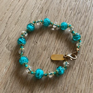 Armband från Venedig  - Armband med glaspärlor köpt i Venedig. Superfin men aldrig använt, inte riktigt min stil. Köpare står för frakten. 