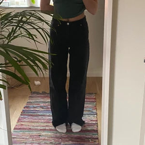 Jeans - Yoko jeans från Monki.
