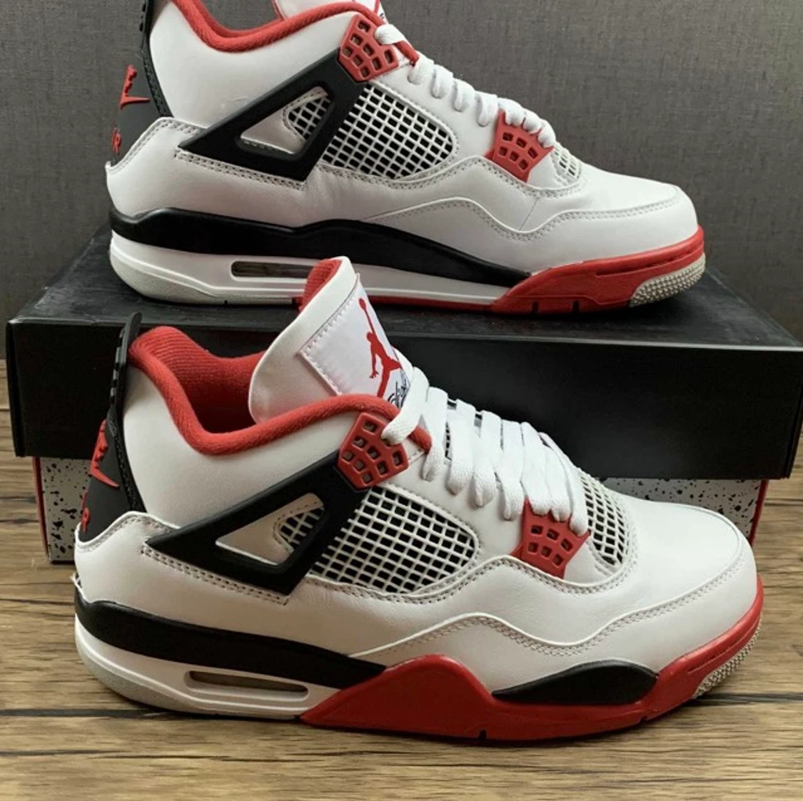 Jordan 4 - 90