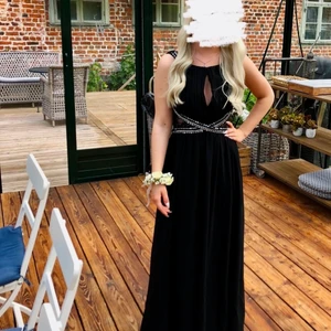 Balklänning  - Balklänning, använd 1 gång✨ passar mig som är 157/158