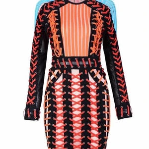 Helt ny klänning  - Helt ny! Passar dig som har strl S. 