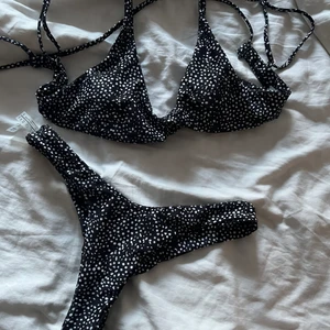 Bikini från Zaful - Bikini från ZAFUL som aldrig är använd🤍 Frakt tillkommer på 48 kr!