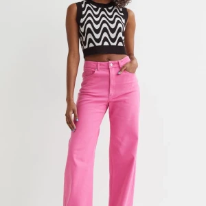 Nya Wide jeans från hm storlek 50!  - Wide jeans från hm storlek 50 enbart provade!