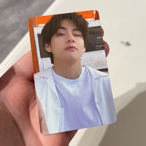 VILL SÄLJA - Taehyung butter pob, officiellt photocard. 164 kr frakt inkluderat!