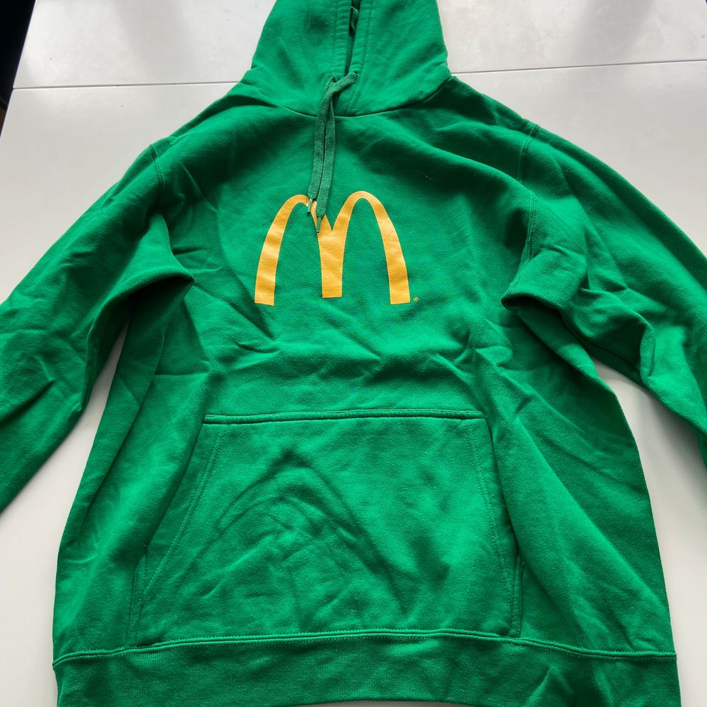 mcdonalds hoodie - Huvtröjor & Träningströjor | Plick Second Hand