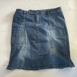 Miss sixty jeanskjol💙❤️ - Väldigt y2k vibes!! Kontakta mig för fler bilder eller för mer information <3