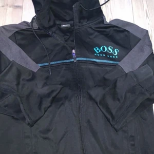 Hugo boss kofta storlek M - Hugo boss kofta 