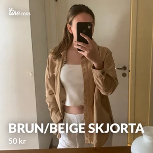 Brun/beige skjorta - En brun/beige skjorta om är i lite tjockare bomull. Storleken är S/M men skulle säga att den funkar perfekt som en oversized ”slänga på” skjorta. Finns inga tecken på användning och den är i nyskick