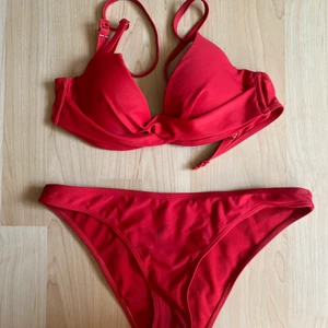 Bikini  - Bikini från Nelly i jättefint skick , köparen betalar frakt 